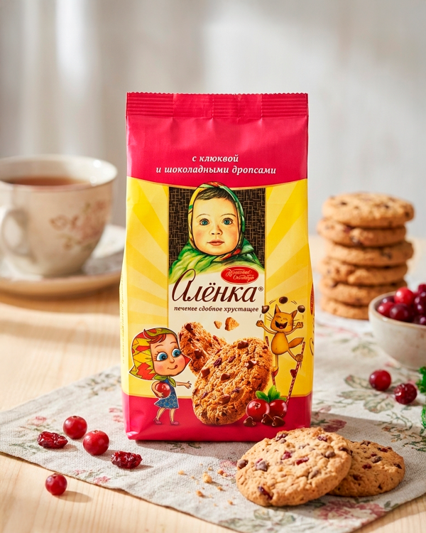 "АЛЁНКА" Печенье песочное с клюквой и шоколадными дропсами, 140г